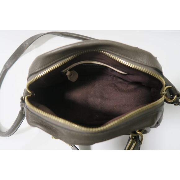 Chloe Paraty Leather Shoulder Bag - Picture 4 of 9